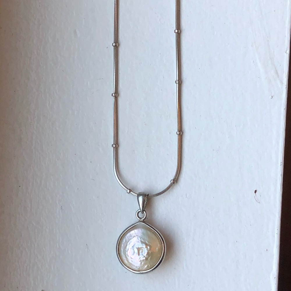 Unique pearl necklace